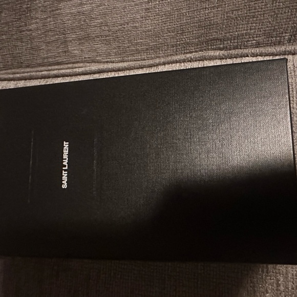 Large Authentic YSL wallet - Picture 4 of 4